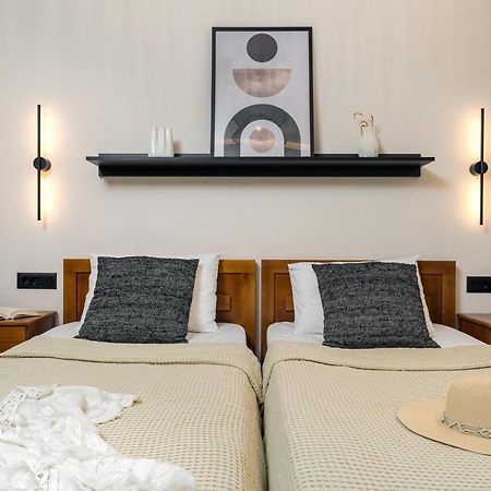 Rivulet Apartments ラガナス エクステリア 写真